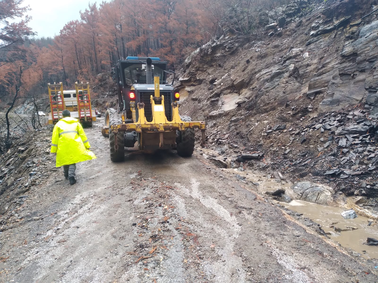 Antalya Kapanan Yol Kalmayacak!