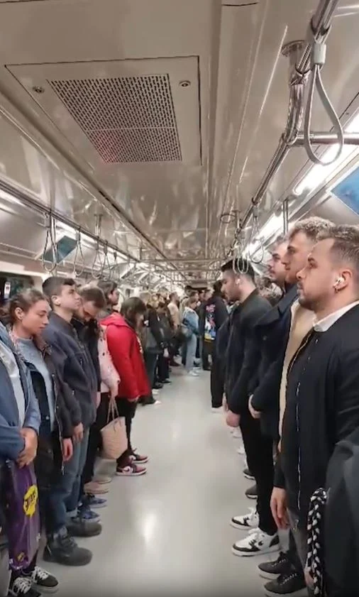 09.05 geçe tüm yürekler gibi metro seferleri de durdu! işte o görüntüler