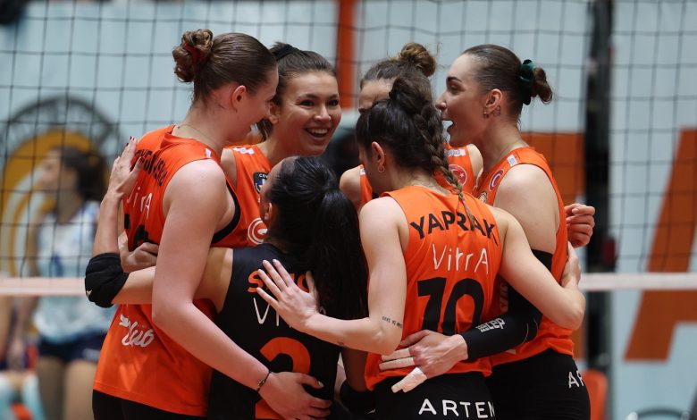 FIVB Dünya Kulüpler Şampiyonası'na Eczacıbaşı Dynavit galibiyetle başladı