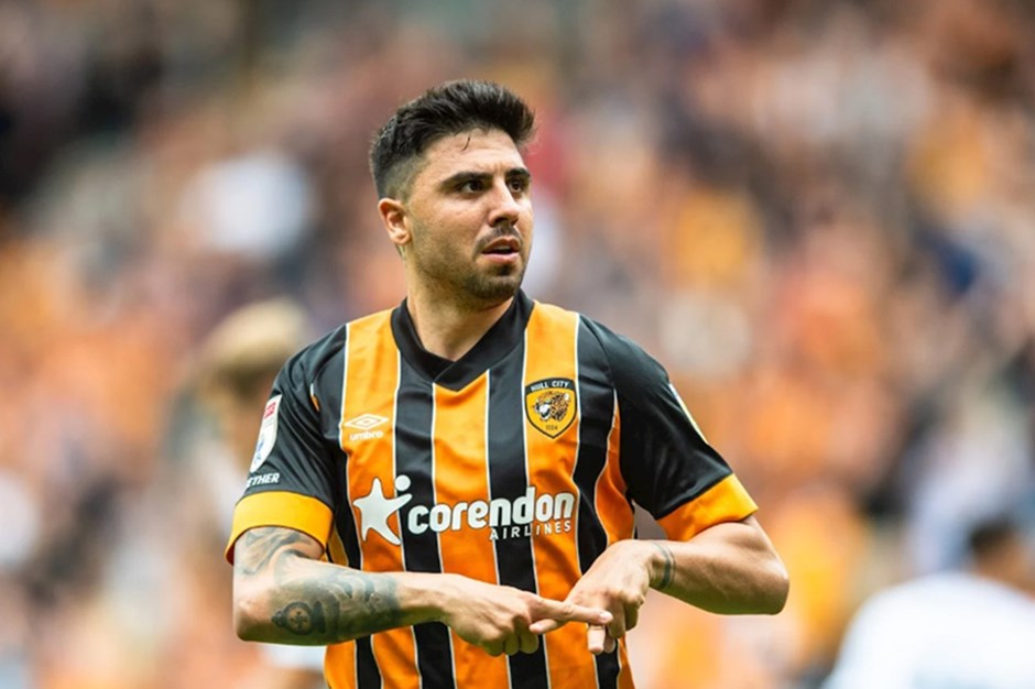 Ozan Tufan Hull City'ye galibiyeti son saniyelerde getirdi