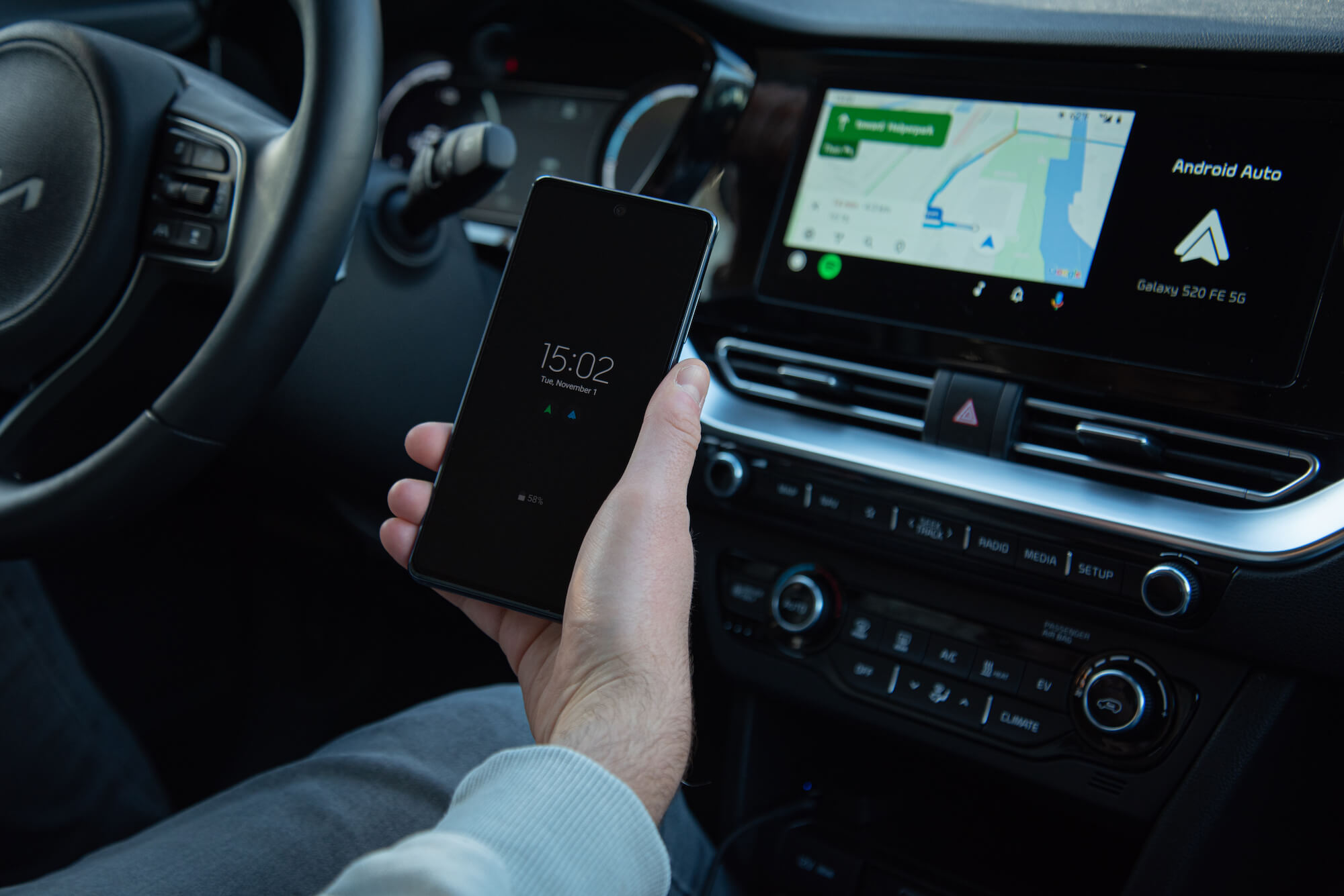 Google Asistan Android Auto'da mesajları özetliyor