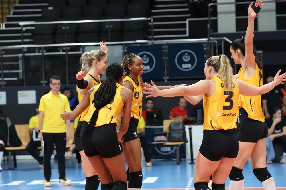 Vakıfbank Şampiyonlar Ligi'nde farklı kazandı