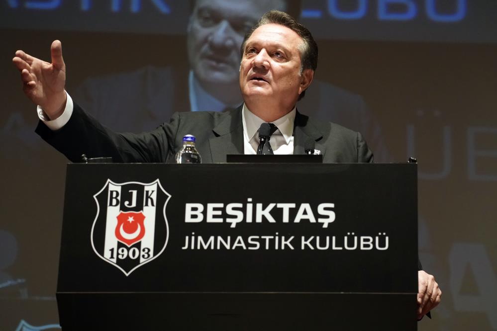 Beşiktaş zirveden 15 puan geride ilk yarıyı tamamladı