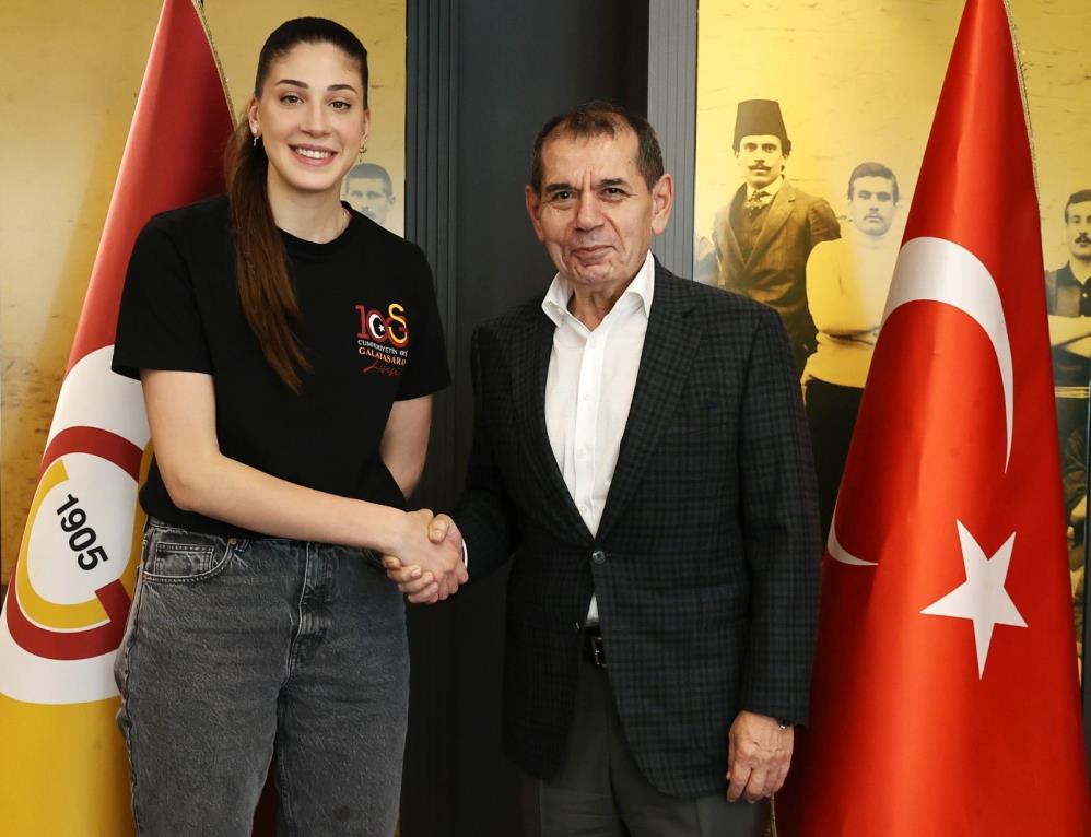 Galatasaray Kadın Voleybol Takımı İlkin Aydın ile sözleşme tazeledi