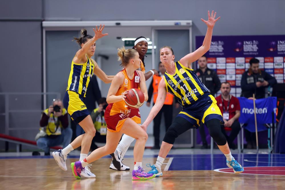 Derbide galip Fenerbahçe oldu