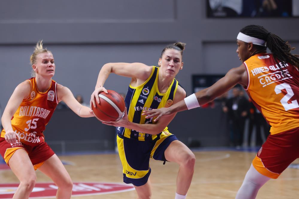 Derbide galip Fenerbahçe oldu