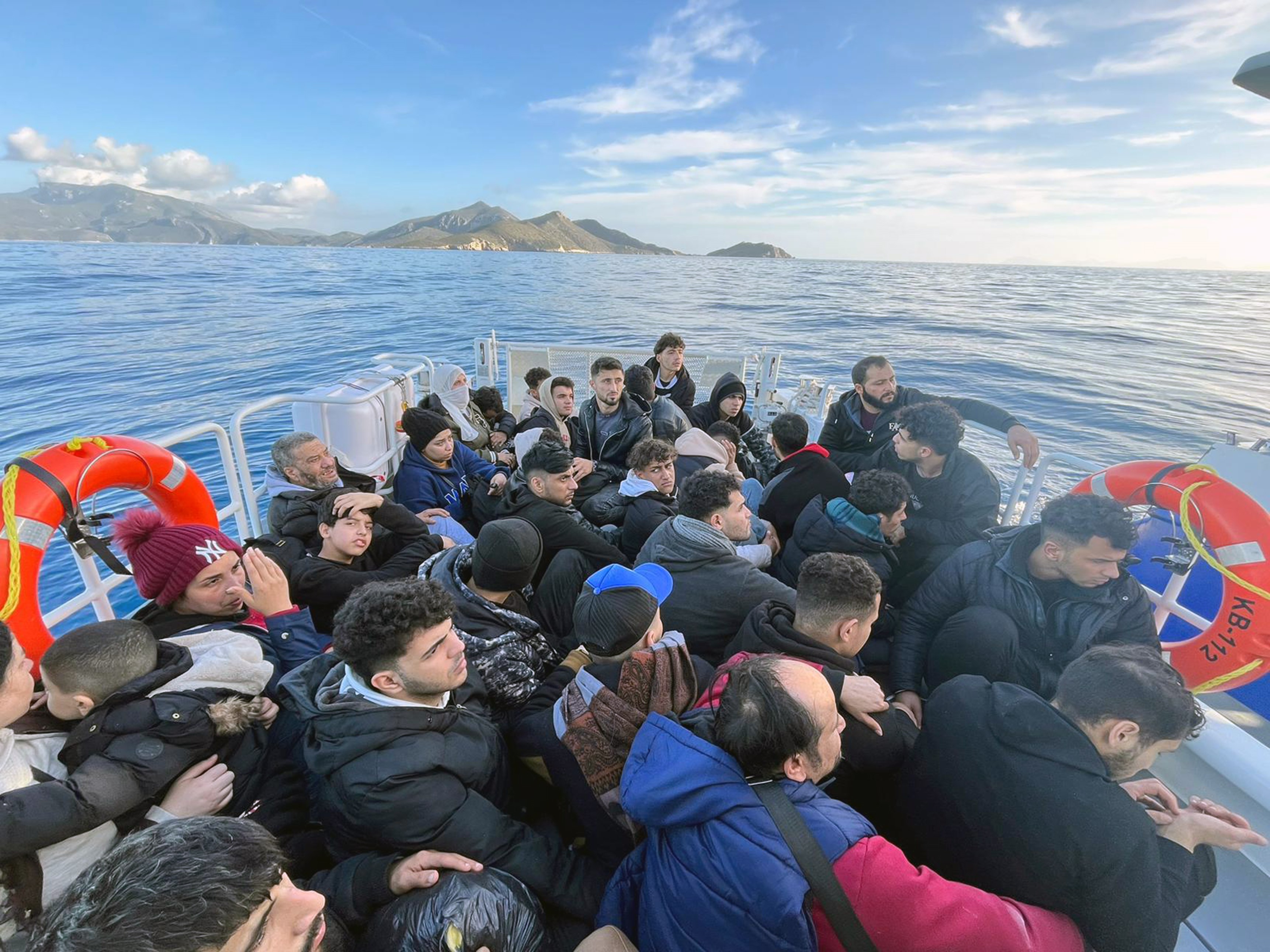 Avrupa'ya kaçmaya çalışan göçmenler sınırdan geri döndü