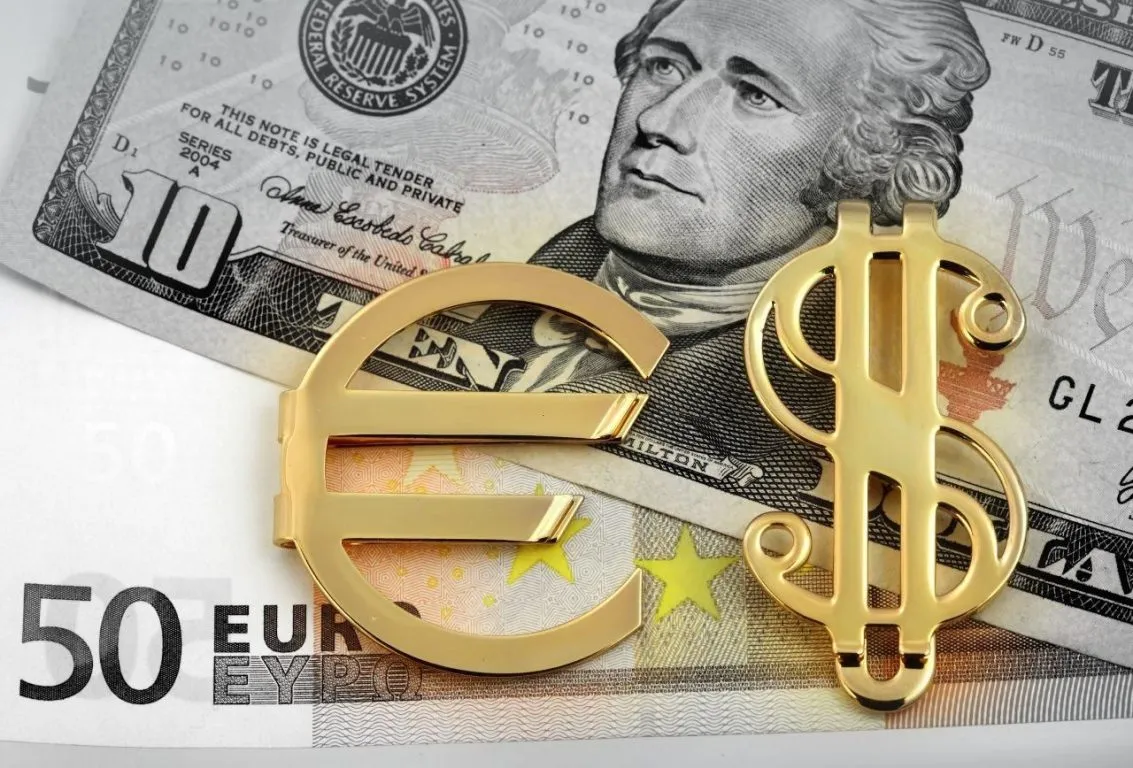 Dolar ne kadar? Euro kaç TL? 23 Aralık 2023