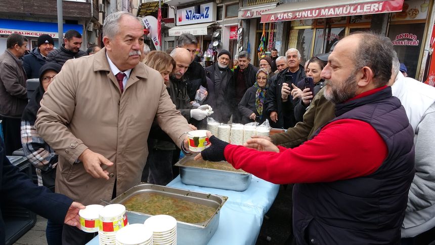 Dünyanın en kötü 7. yemeği seçilmişti! 4 bin kase kara lahana çorbası tüketildi