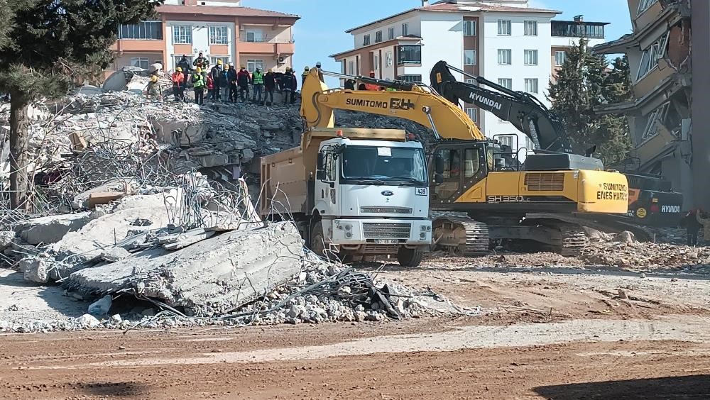 Gaziantep'te 134 Kişinin Öldüğü Ayşe Mehmet Polat Sitesi Soruşturmasında Kusur Durumu Hakkında Rapor Düzenlendi2