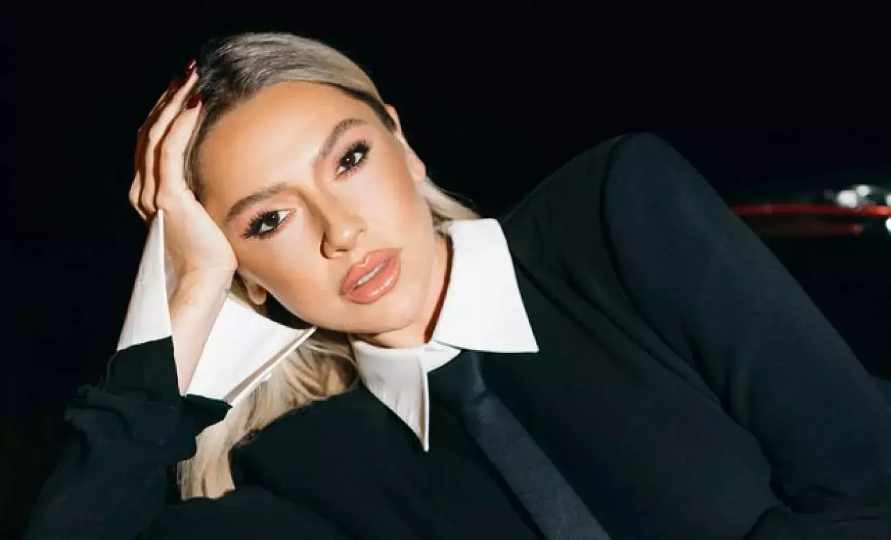 Hadise'nin yüzündeki değişim olay oldu! Estetik mi, zayıflık mı?