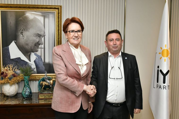 Mustafa Duran, İYİ Parti Genel Başkanı Meral Akşener ile birlikte.