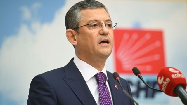 Özgür Özel Dem Parti'yi ziyaret etti