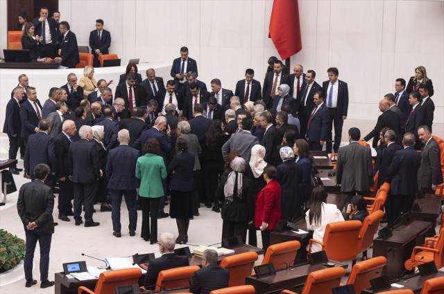 TBMM'de bayılan Saadet Partisi milletvekili Hasan Bitmez'in durumu ciddiyetini koruyor!