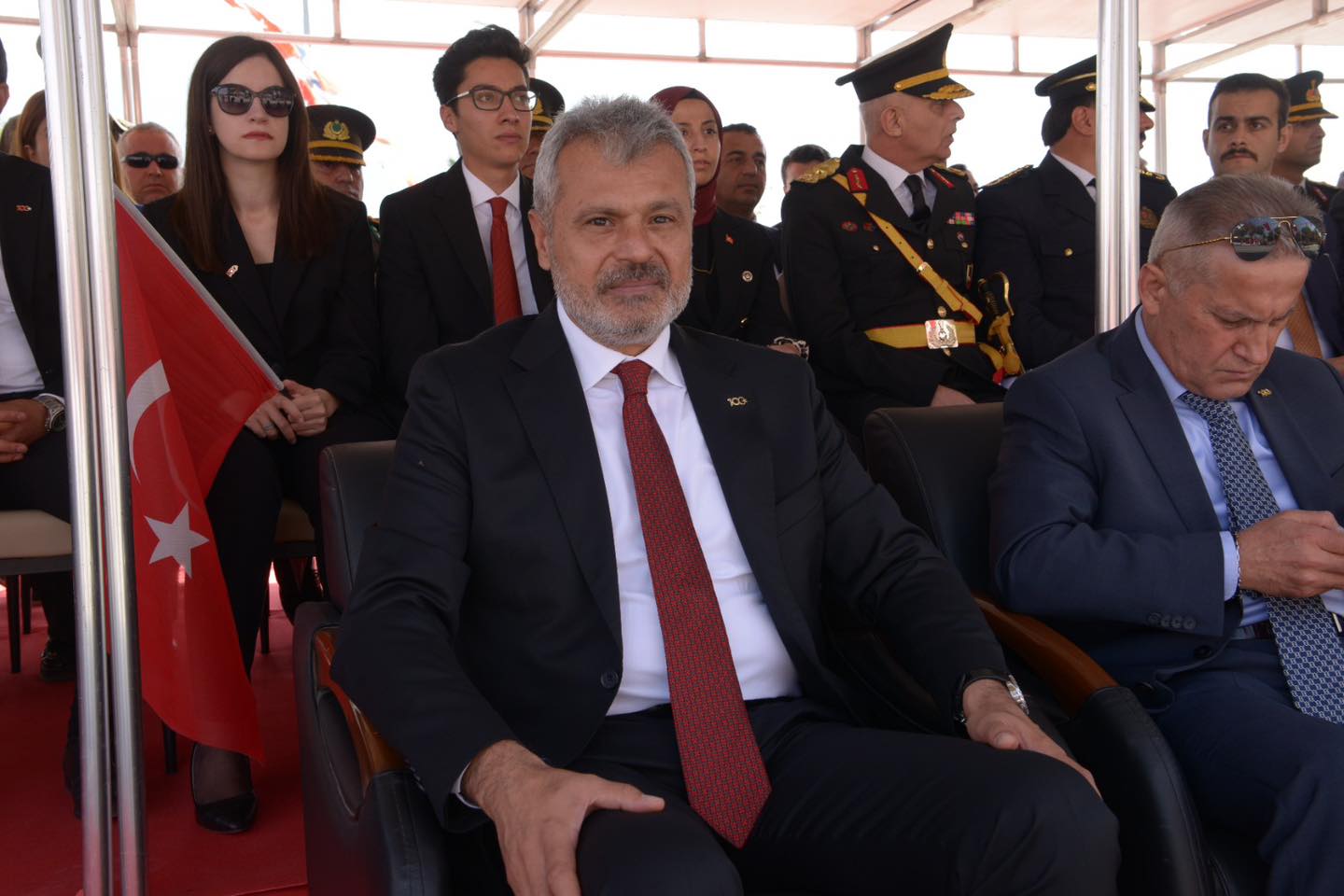 Mehmet Öntürk kimdir? Mehmet Öntürk siyasi kariyeri nedir? Mehmet Öntürk evli mi?