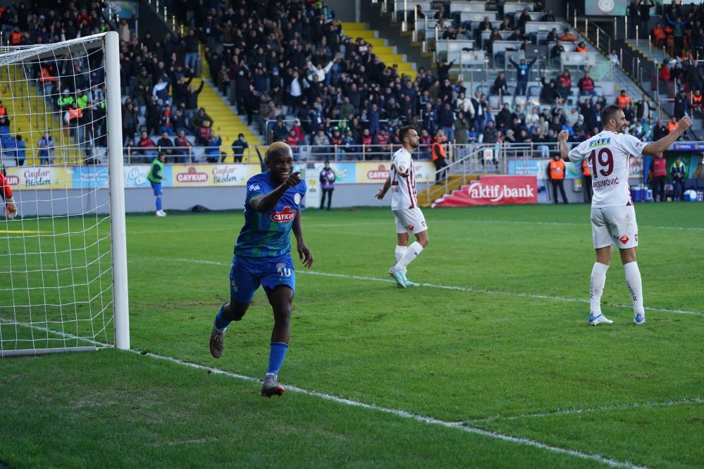 Rizespor Hatayspor'u 2-0 mağlup etti 