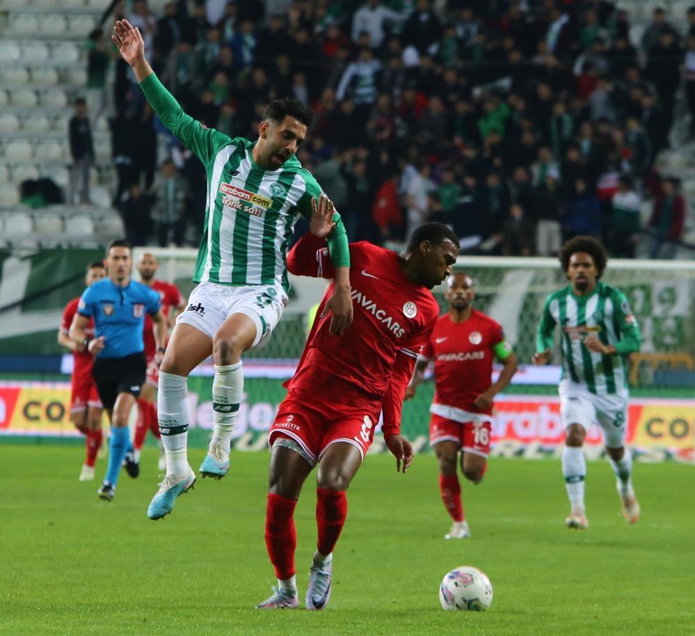 Konyaspor Antalyaspor'u devirmek istiyor