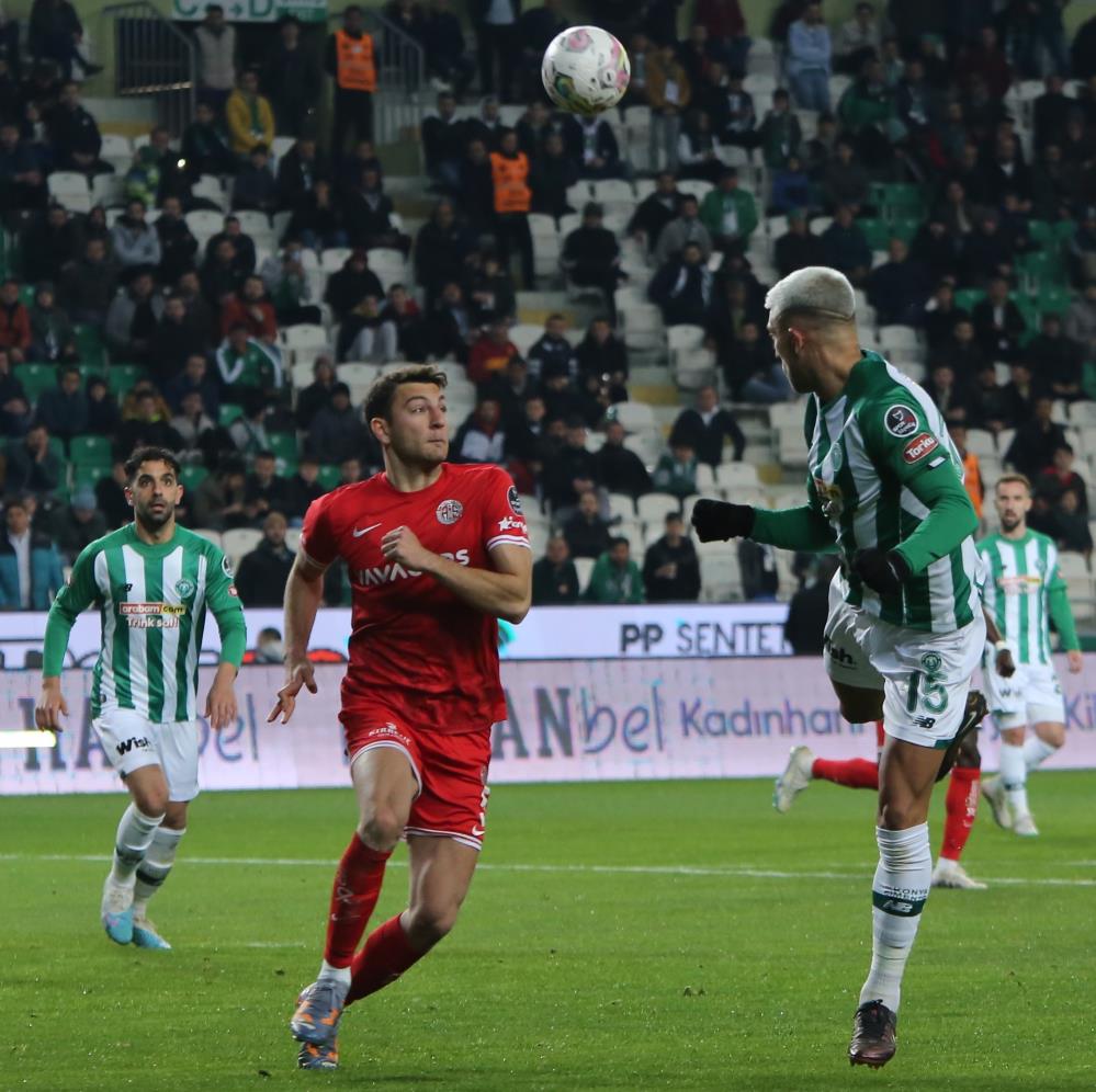 Konyaspor Antalyaspor'u devirmek istiyor