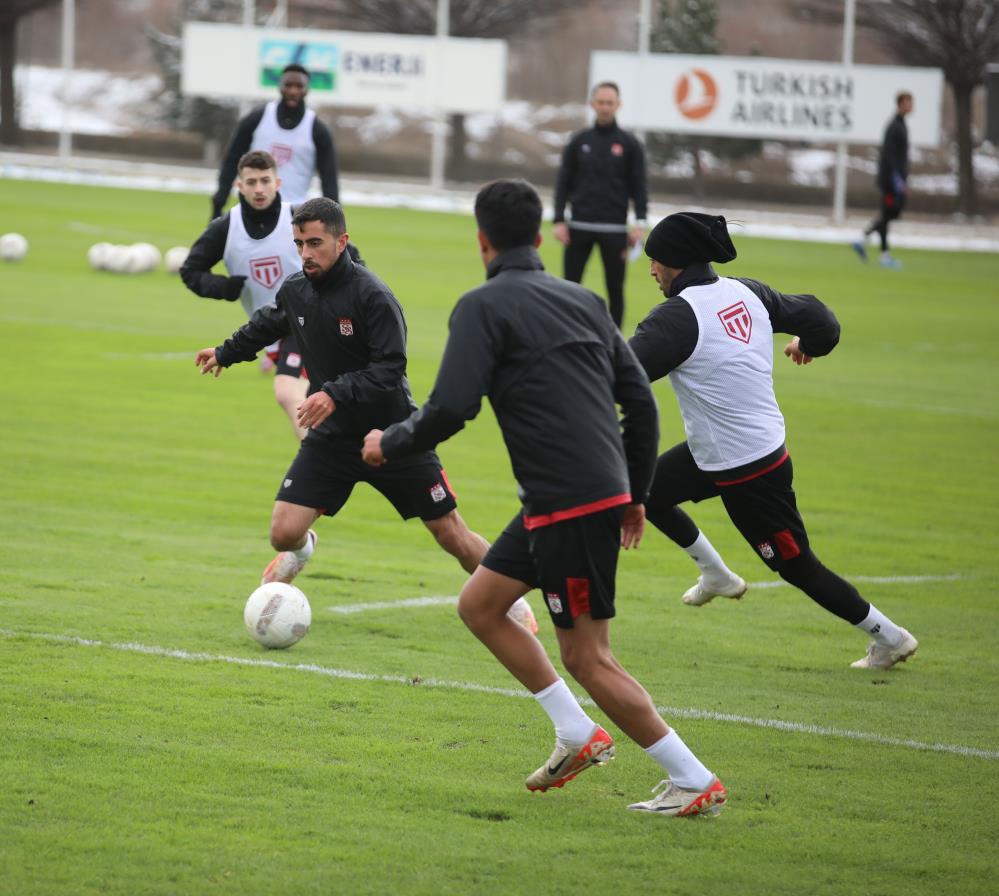 Sivasspor Antalyaspor maçının hazırlıklarını bitirdi