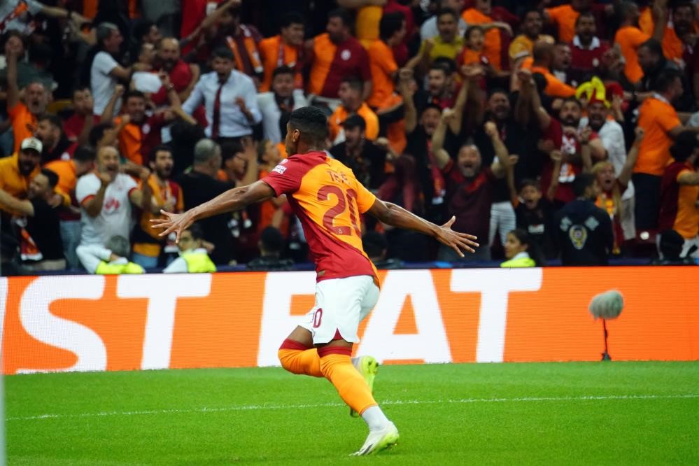 Galatasaray'ın gururu Kerem Aktürkoğlu tarih yazdı