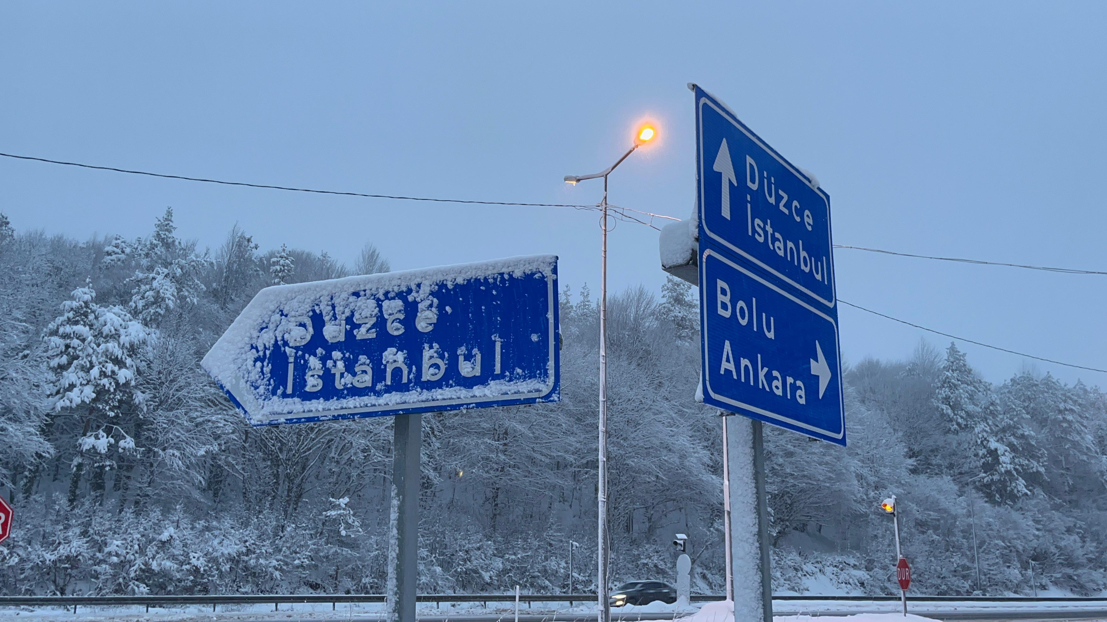 Bolu Dağı Geçişinde Aralıklarla Kar Yağışı Etkili Oluyor2