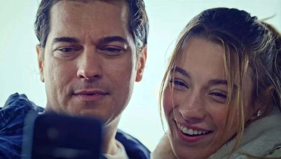 Çağatay Ulusoy’u Yıllar Sonra Ekranlara Geri Döndüren Yeni Dizi “Gaddar”, Büyük Bir Merakla Bekleniyor. Sümeyye Aydoğan’ın Da Ulusoy’a Eşlik Edeceği Bu Dizi, Ay Yapım Imzası Taşıdı (1)