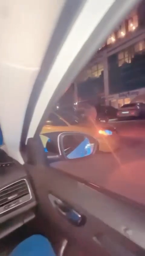 Çakar Takarak Polis Gibi Gezdi2