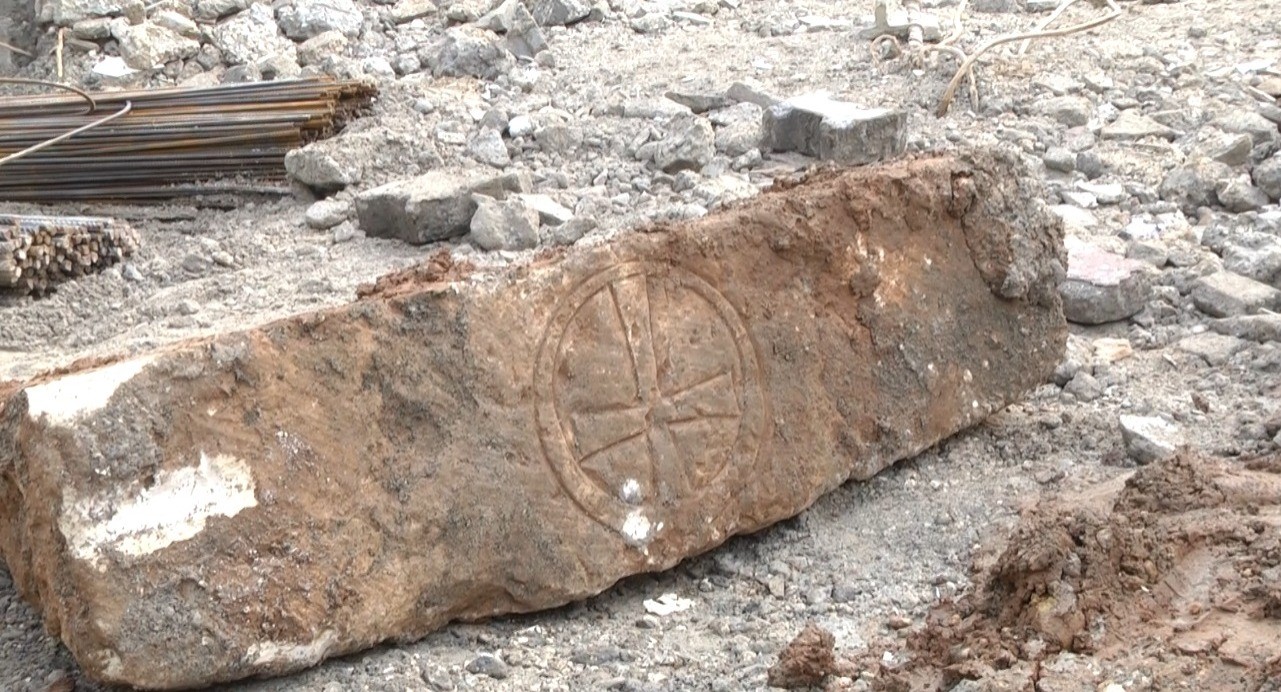 Şanlıurfa'da Bina Temeli Kazısı Sırasında Roma Dönemine Ait Mezar Keşfedildi!