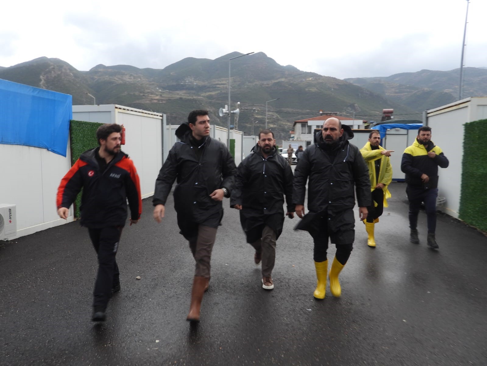 Hatay Samandağ'da Şiddetli Yağış Hayatı Felç Etti