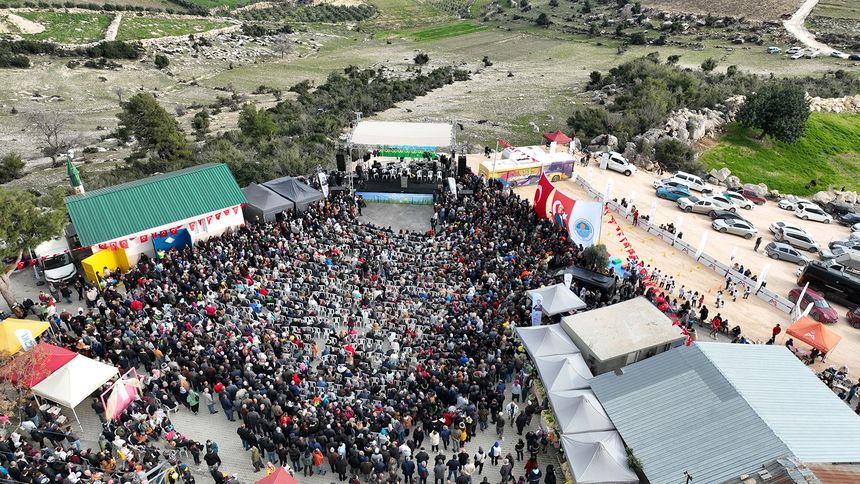 Mersin Tarsus'ta 2. Nergis Şenliği Düzenlendi 