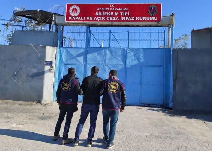 Mersin'de Aranan Şahıslar Yakalandı 20 Tutuklama 