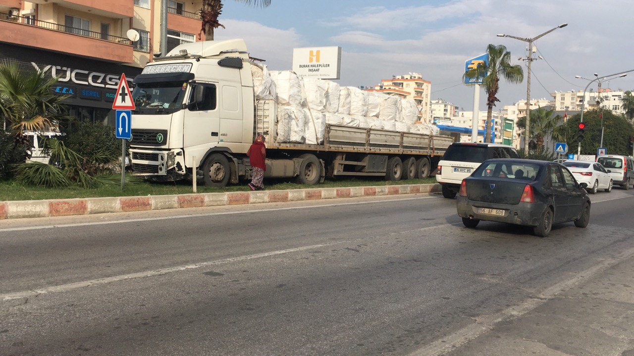 Mersin'de Korku Dolu Anlar Kamerada! Ölümden Böyle Kurtuldu