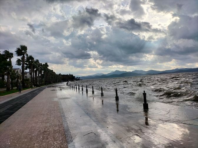 Muğla Köyceğiz'de Fırtına Tekneleri Batırıyordu