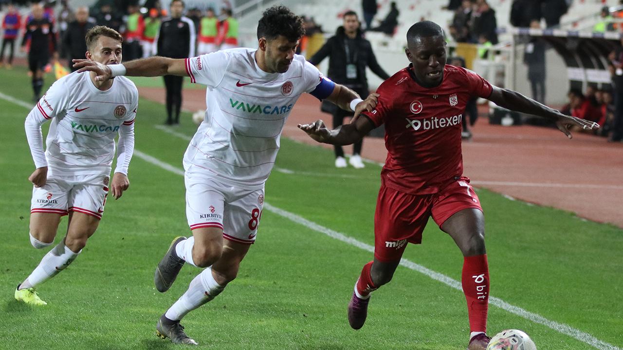 Antalyaspor Sivasspor maçı ne zaman saat kaçta hangi kanalda? Muhtemel 11'ler