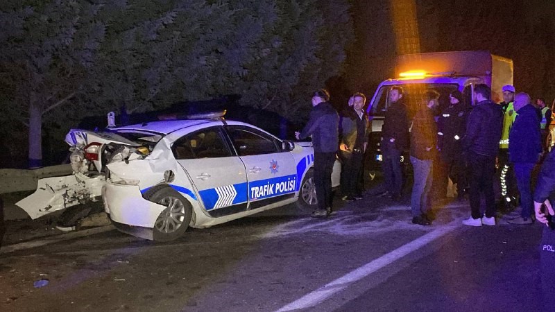 TEM Otoyolu'nda Düzensiz Göçmen Taşıyan Araç Polis Kovalamacasında Can Pazarına Dönüştü