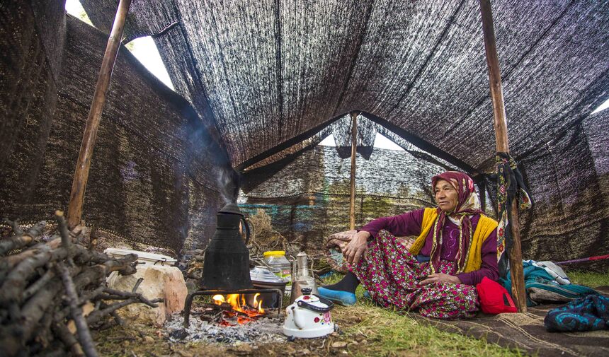 Sahrap Soysal Antalya'da Yörük yemeklerini anlatacak