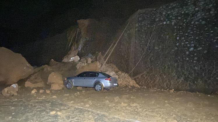 Zonguldak’ta Karayolunda Heyelan5