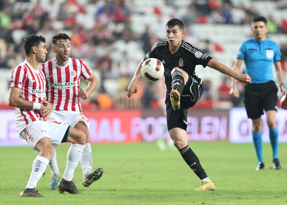 Antalyaspor Beşiktaş maçı ne zaman saat kaçta hangi kanalda? Muhtemel 11'ler