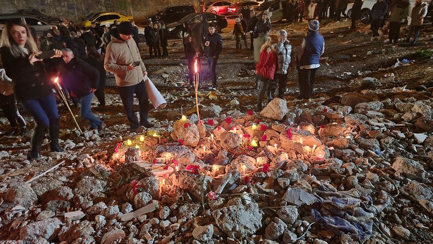 Adana'da Depremin Yıl Dönümde Gözyaşları Sel Oldu 