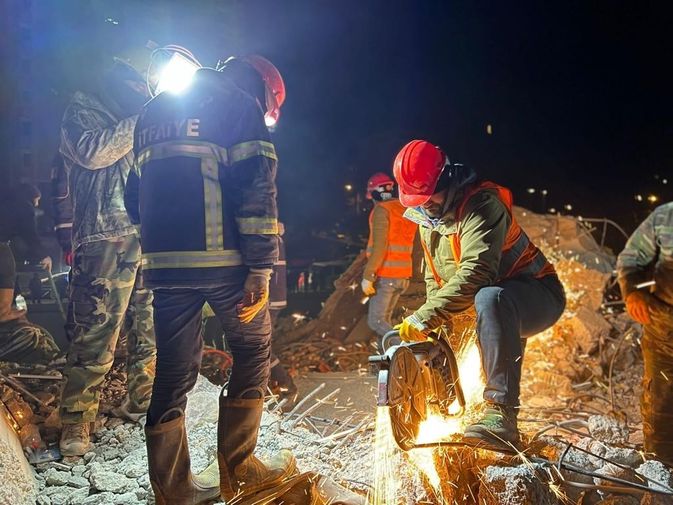 Burdur İtfaiyesi Deprem Şehitlerini Unutmadı!