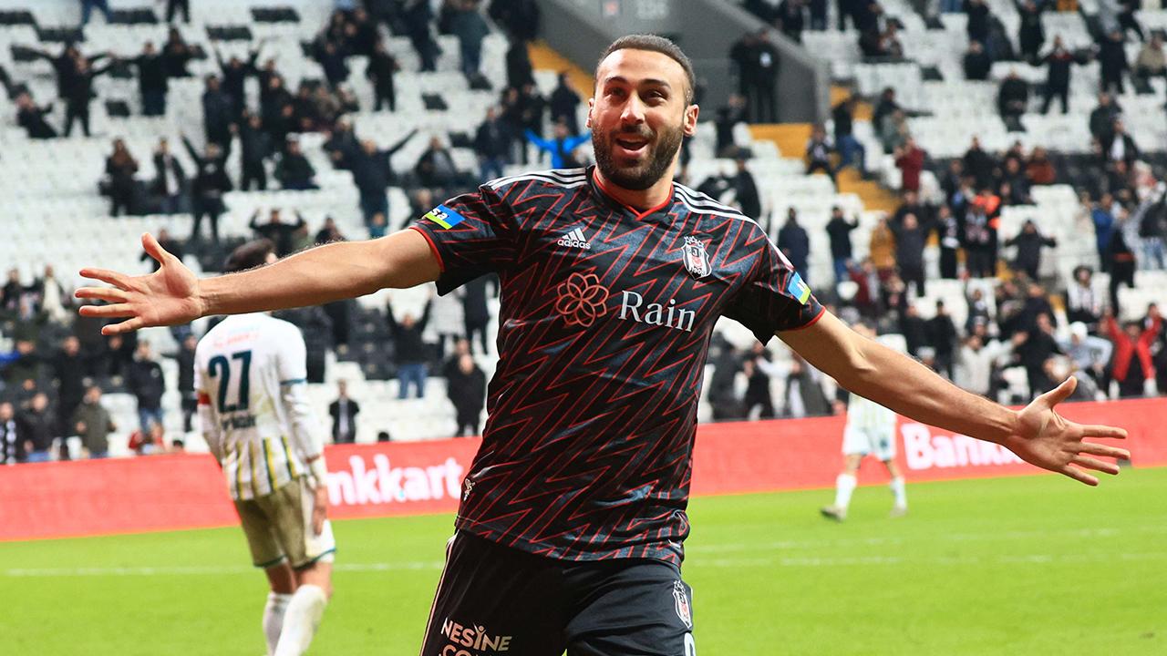 Cenk Tosun'un yeni maaş talebi Beşiktaş'ı şaşırttı