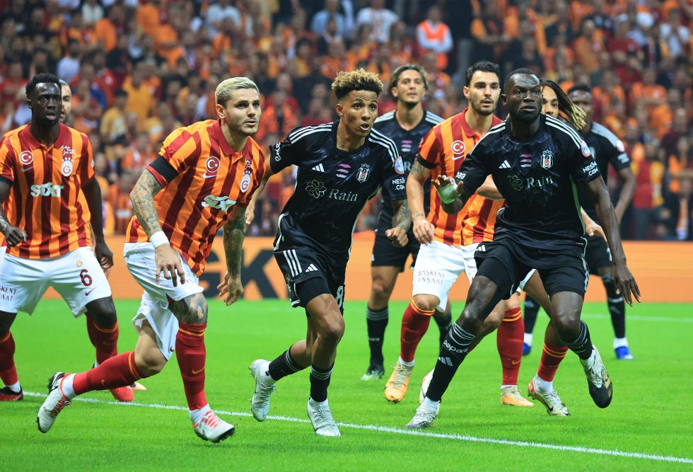 Beşiktaş ve Galatasaray derbi maçına kart sınırında giriyor