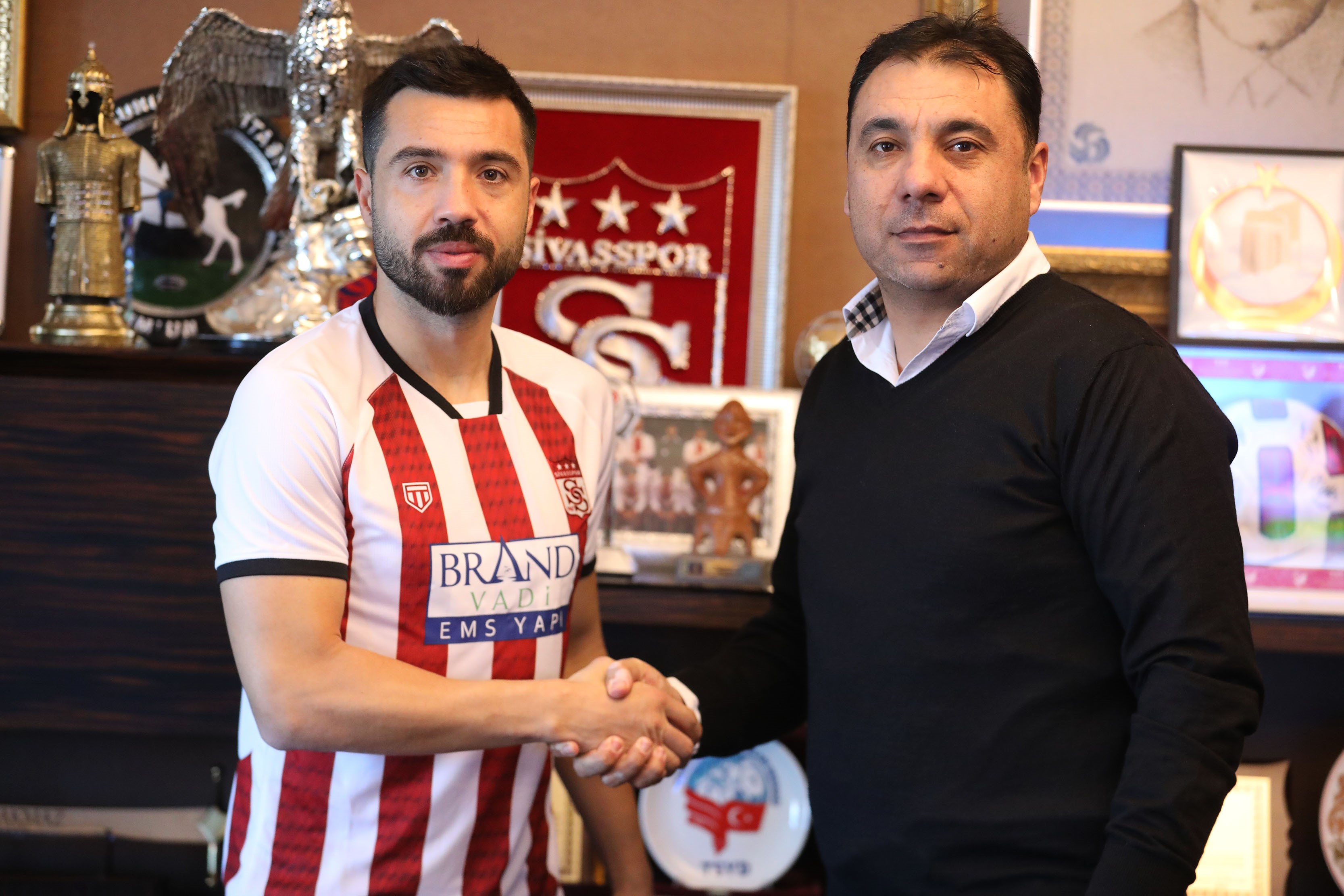 Sivasspor Orta Saha Gücüne Güç Kattı