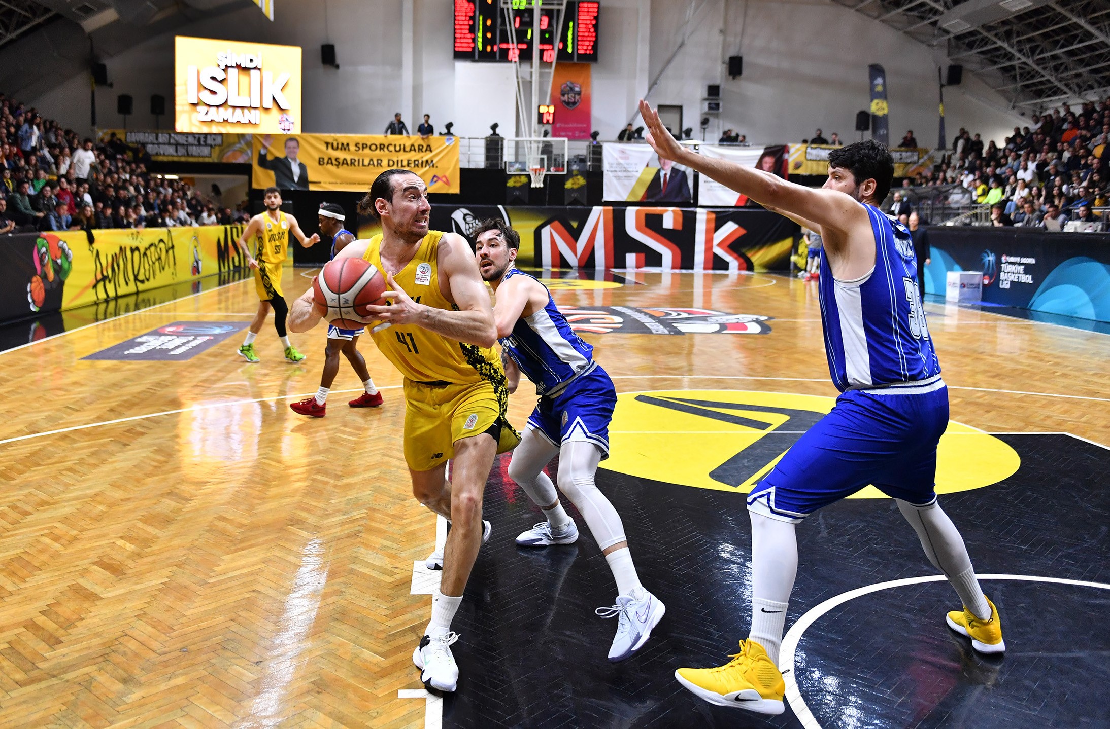 Mersin Büyükşehir Belediyesi Basketbol Takımı Galibiyet Serisini Sürdürüyor!