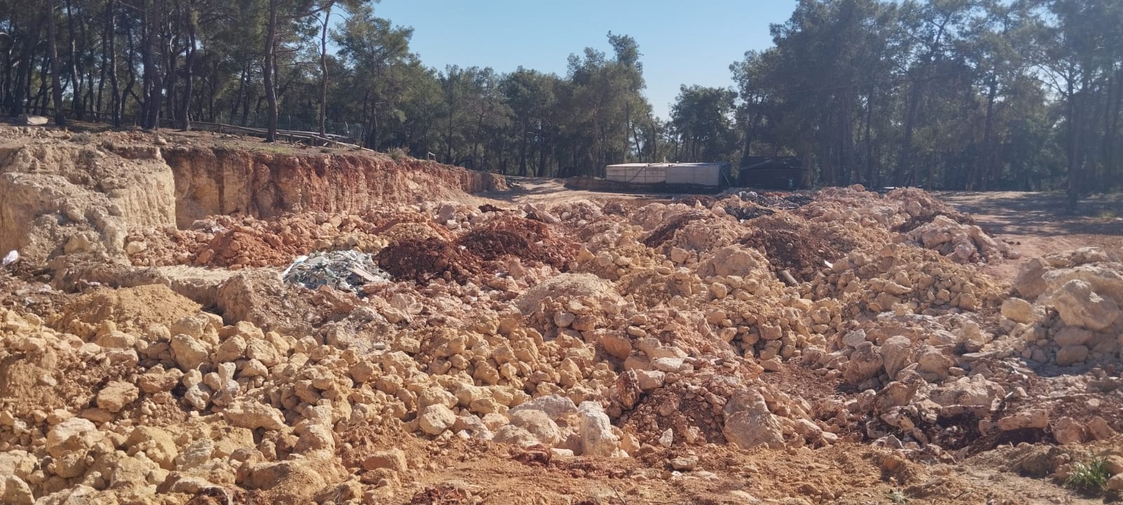 Kepez’de Gölet Alanına Dolgu