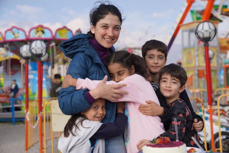 Hatay Depremzedelerine Umut Oldu! O Sağlıkçı Afetzedelerin Yanında