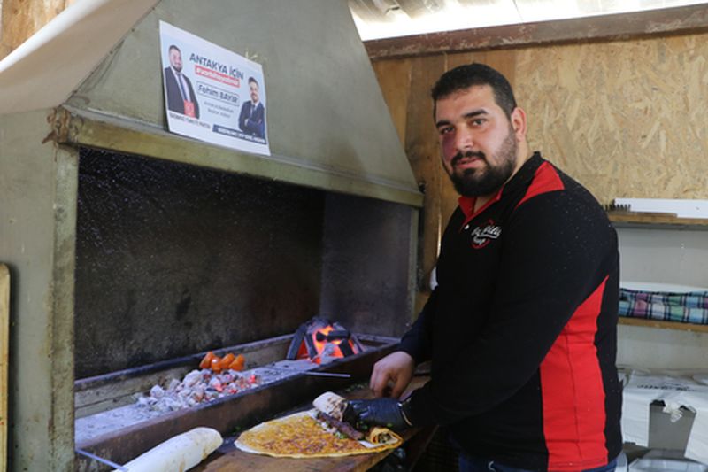 Hatay'da 3 Üniversiteli Kebapçı Belediye Başkan Adayı Oldu