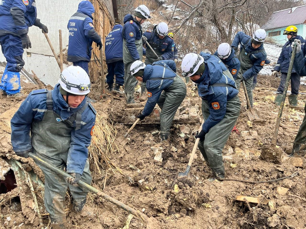 Kazakistan’da Toprak Kayması