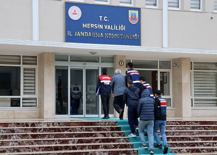 Mersin'de De*ş Şeriat Hakimi Yakalandı 