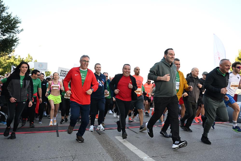 Runtalya Maratonu'nda 10 bin sporcu koştu: Kazananlar belli oldu